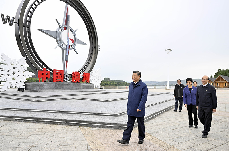 9月6日至8日，中共中央總書記、國家主席、中央軍委主席習近平在黑龍江考察。這是6日下午，習近平在大興安嶺地區(qū)漠河市北極村考察。